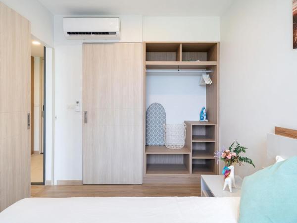 Laguna BangTao Beach Skypark Apartment : photo 10 de la chambre studio avec vue sur jardin