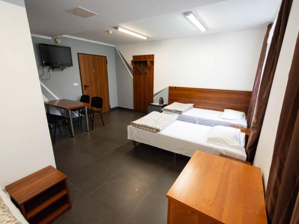 Twój Hostel Klimczoka 7 : photo 2 de la chambre chambre quadruple avec salle de bains privative