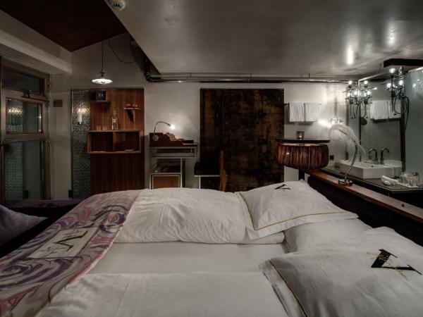 Backstage Boutique SPA Hotel : photo 2 de la chambre chambre double confortable art