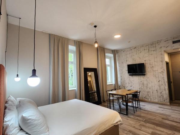Hotel Amfiteatar : photo 10 de la chambre grande chambre double
