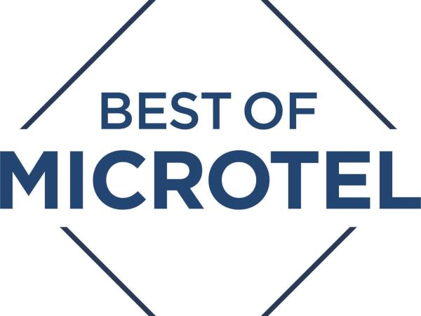 Microtel Inn & Suites by Wyndham Austin Airport : photo 5 de la chambre suite lit queen-size – non-fumeurs