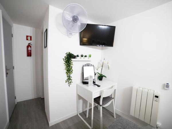 Guest House Triunfo : photo 7 de la chambre chambre simple donnant sur l’intérieur