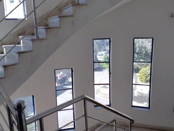 Parijat PG : photo 4 de la chambre chambre triple avec salle de bains privative