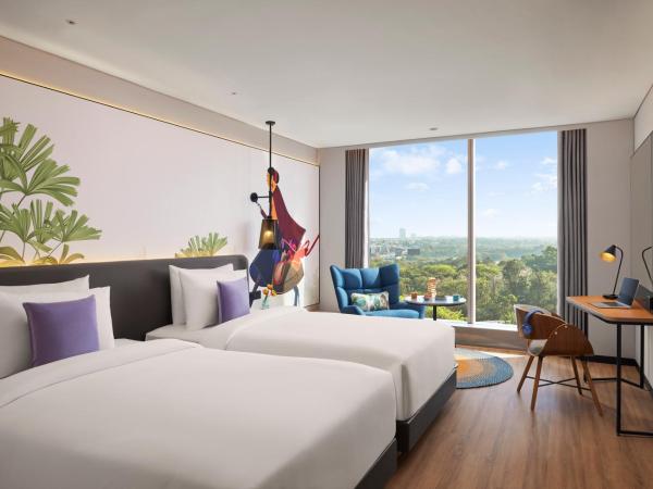 Hyatt Centric Hebbal Bengaluru : photo 1 de la chambre chambre lits jumeaux - vue sur forêt