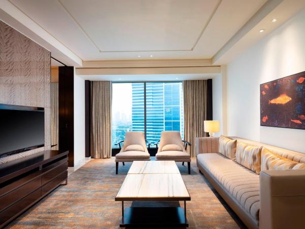 Sheraton Grand Jakarta Gandaria City Hotel : photo 4 de la chambre 1 king bed, club lounge access, large suite