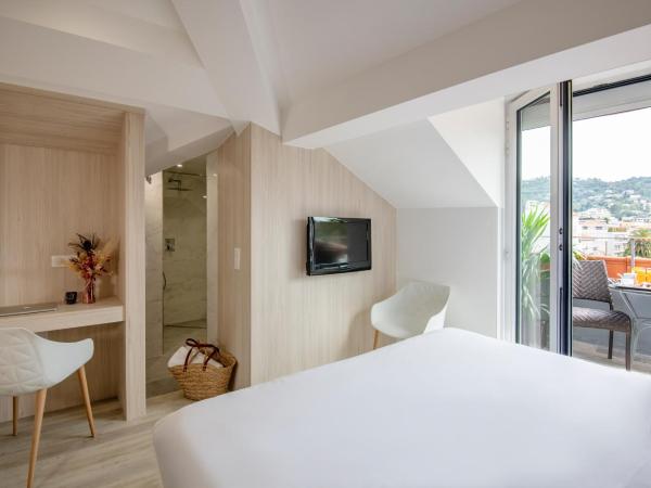 GOLDEN TULIP CANNES HOTEL de PARIS : photo 6 de la chambre chambre double avec balcon