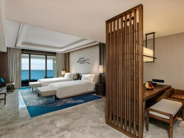 InterContinental Sanya Haitang Bay Resort, an IHG Hotel : photo 1 de la chambre classic sea view high floor double bed