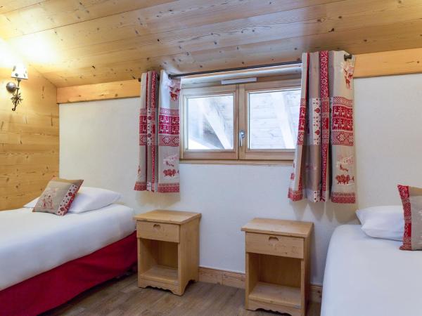 Chalet-Hôtel Le Beausoleil, The Originals Relais : photo 2 de la chambre chambre quadruple