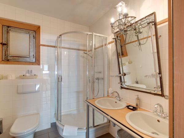 Backstage Hotel Serviced Apartments : photo 4 de la chambre appartement 2 chambres avec vue sur le cervin