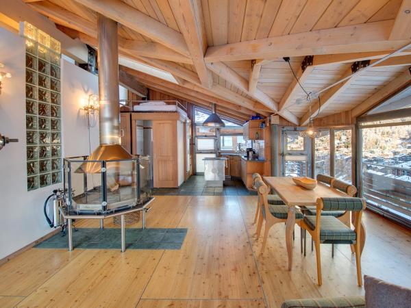 Backstage Hotel Serviced Apartments : photo 4 de la chambre appartement 2 chambres en duplex avec toit-terrasse - vue sur mont cervin