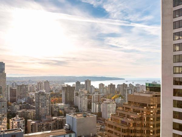 Hyatt Regency Vancouver : photo 10 de la chambre chambre lit king-size - vue sur ville