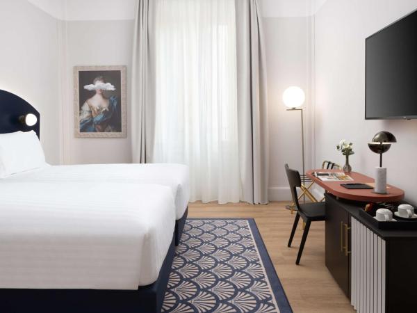 Anglo American Hotel Florence, Curio Collection By Hilton : photo 1 de la chambre chambre lits jumeaux premium