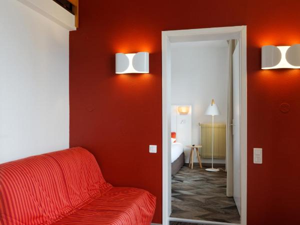 Logis Hôtel Beauséjour Colmar : photo 3 de la chambre suite familiale classique