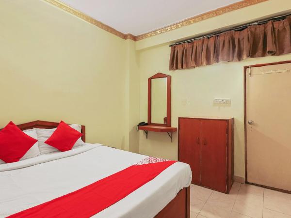 OYO Prince Residency : photo 10 de la chambre chambre triple classique