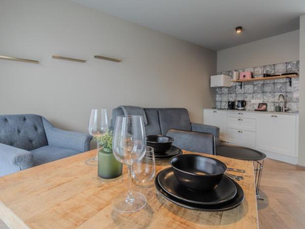 Saga Studios by Heimaleiga : photo 1 de la chambre studio avec balcon (4 personnes)