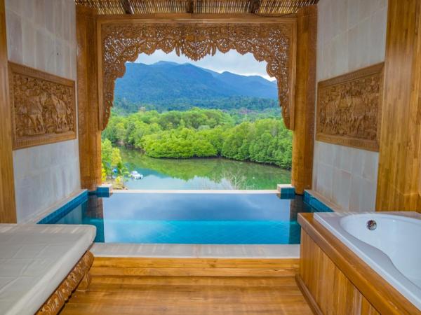 Santhiya Tree Koh Chang Resort : photo 1 de la chambre suite piscine plus - transfert aller-retour régulier en hors-bord