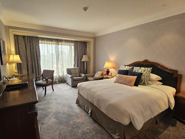 Taj Lands End : photo 4 de la chambre chambre lit king-size de luxe