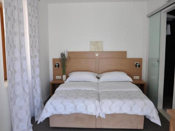 Villa Lučica Trogir : photo 4 de la chambre chambre double ou lits jumeaux deluxe avec balcon