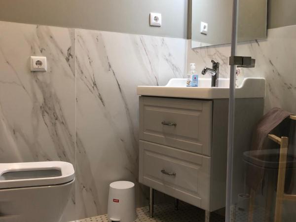 Quebra Costas House : photo 6 de la chambre chambre simple avec salle de bains commune