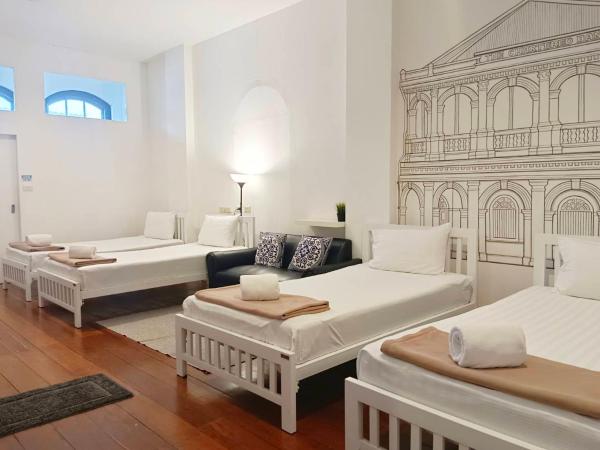 Chino Town at Yaowarat Phuket - SHA Plus : photo 1 de la chambre chambre familiale