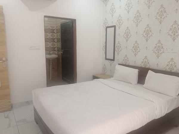 Radhika Hotel : photo 1 de la chambre chambre double