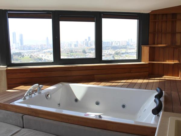 Aram Otel Business & Luxury : photo 2 de la chambre suite lit queen-size – vue sur mer