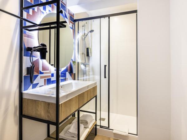 Campanile Perpignan Nord - Aéroport : photo 4 de la chambre chambre 1 lit double