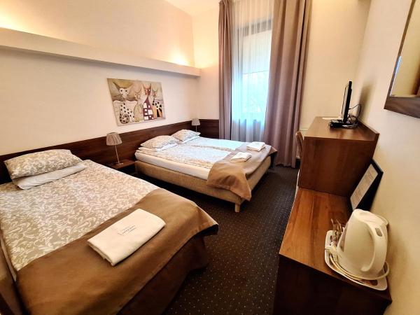 B & B Tomula : photo 4 de la chambre chambre familiale avec baignoire