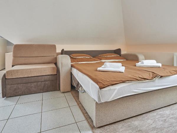 ADA Apartmanház : photo 3 de la chambre suite familiale