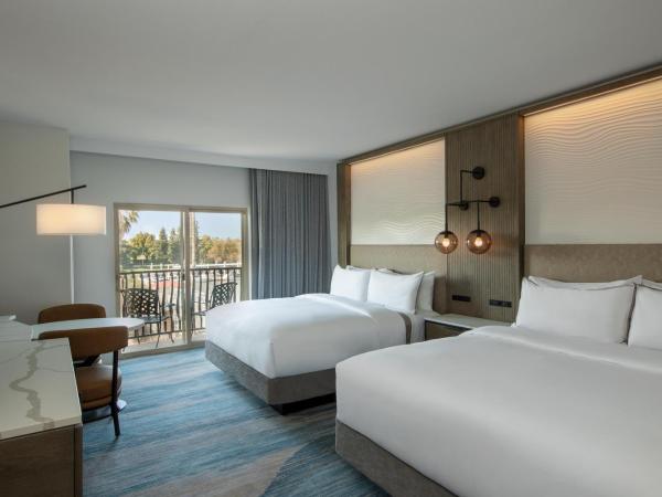 The Westin Sacramento Riverfront Hotel & Spa : photo 6 de la chambre chambre 2 lits doubles avec balcon - vue sur rivière