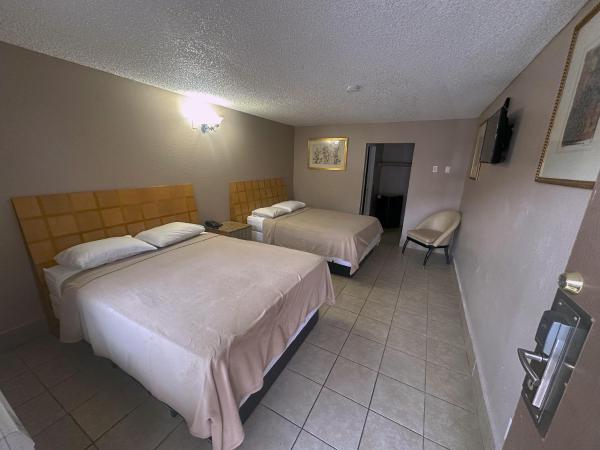 Hotel Galaxy : photo 4 de la chambre chambre de luxe avec 2 lits queen-size