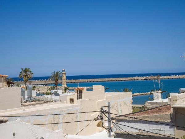 Afroditi : photo 8 de la chambre chambre lit king-size - vue sur montagne