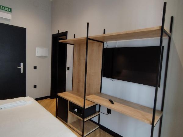 Sweet Sevilla Hostel : photo 7 de la chambre chambre double avec balcon