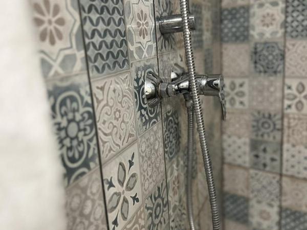 Hôtel Abalone - Centre Gare : photo 7 de la chambre chambre double standard