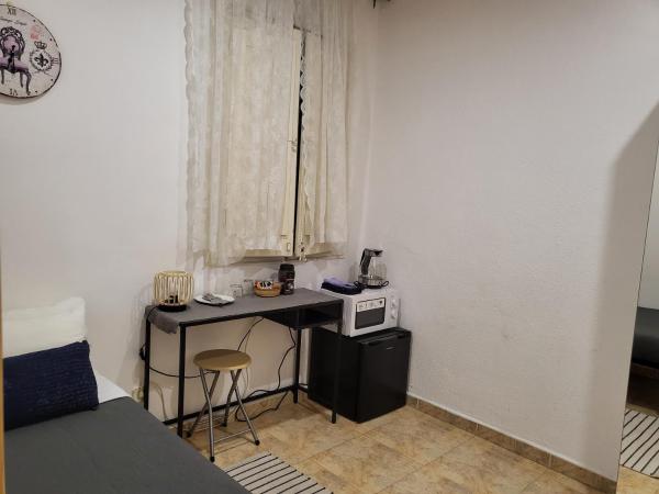 Barcelona Rooms 294 : photo 4 de la chambre chambre simple avec salle de bains privative
