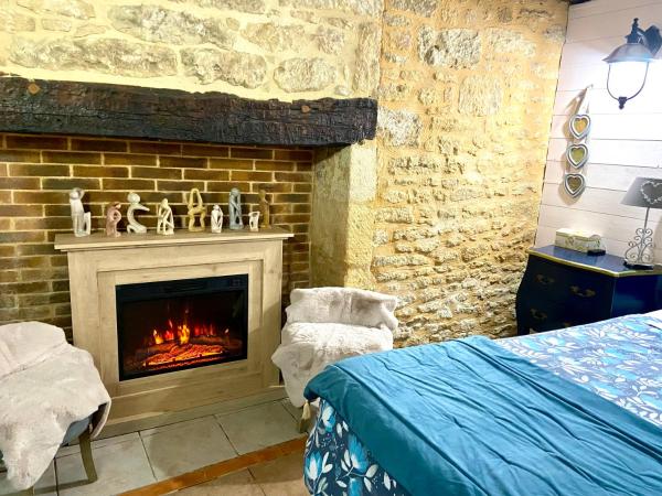 La Clef des Songes B&B de charme - Sarlat Centre - Parking gratuit - Piscine et espace bien-être à 400mètres : photo 1 de la chambre chambre double basique