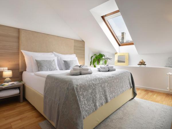 Prague Old Town Residence : photo 1 de la chambre chambre triple confort