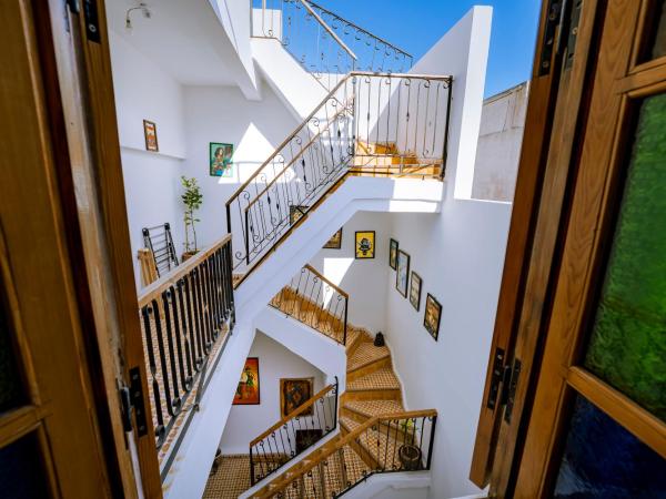 Giraffe Hostel-Sea view Rooftop : photo 7 de la chambre chambre double deluxe avec douche