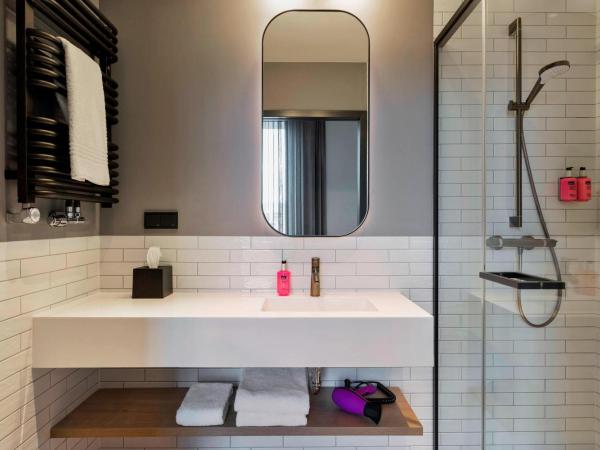 Moxy Warsaw Praga : photo 5 de la chambre chambre lit queen-size moxy