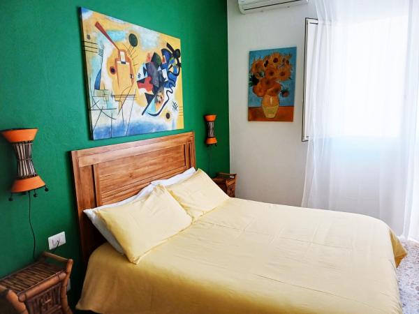 Affittacamere Il Pittoresco : photo 10 de la chambre chambre double ou lits jumeaux avec salle de bains commune