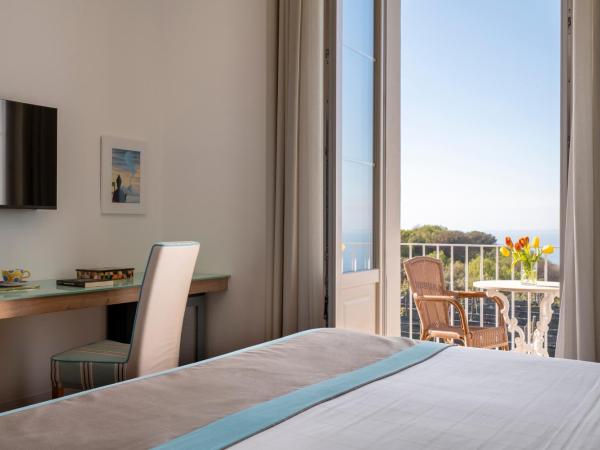 Relais Palazzo del Barone : photo 4 de la chambre chambre double ou lits jumeaux deluxe - vue sur mer