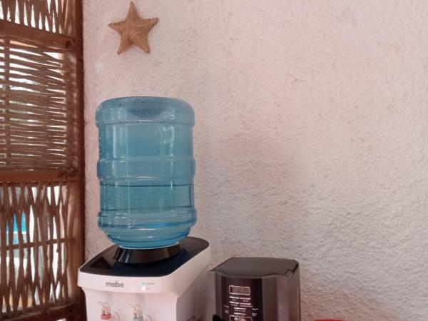 la playita hostal : photo 9 de la chambre chambre double deluxe avec lit d'appoint