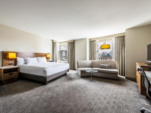 Hyatt Regency McCormick Place : photo 2 de la chambre chambre d'angle lit king-size