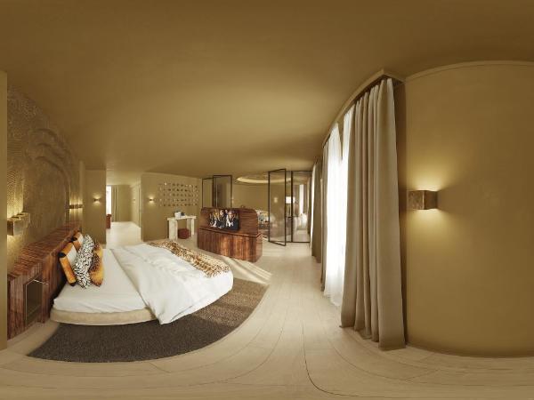 Hotel Gounod Fully Renovated : photo 6 de la chambre suite signature avec douche et baignoire