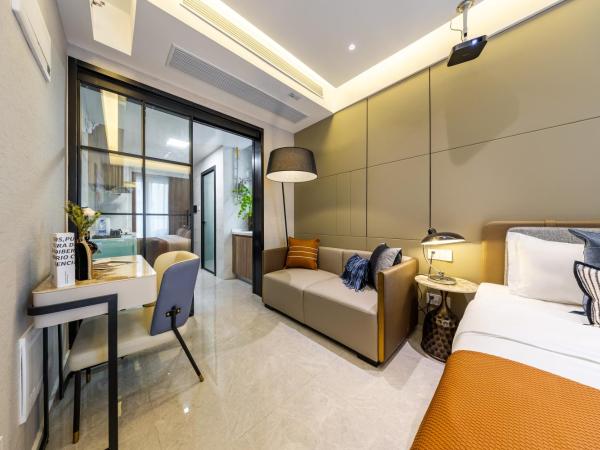 Boruisi Video and Audio Light House - Shenzhen Convention and Exhibition Center Gangxia Metro Station : photo 5 de la chambre chambre lit king-size supérieure