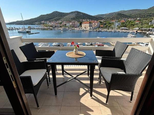 Villa Samac : photo 3 de la chambre appartement 2 chambres avec balcon et vue sur la mer