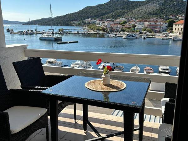 Villa Samac : photo 4 de la chambre appartement 2 chambres avec balcon et vue sur la mer