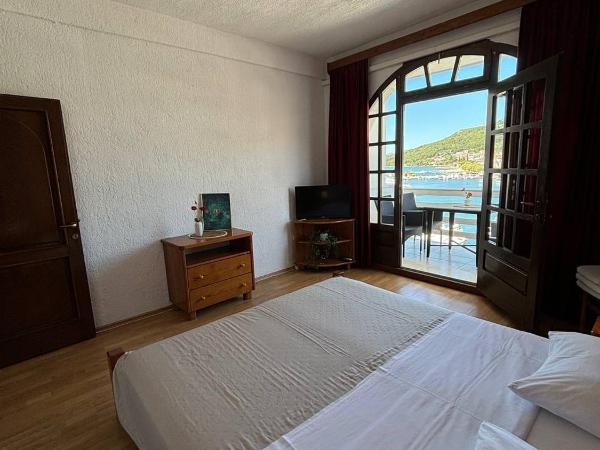 Villa Samac : photo 1 de la chambre appartement 2 chambres avec balcon et vue sur la mer