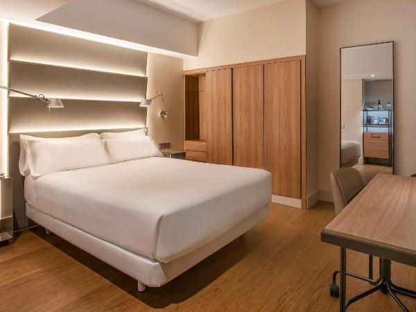 NH Sants Barcelona : photo 5 de la chambre chambre quadruple familiale (2 adultes + 2 enfants)