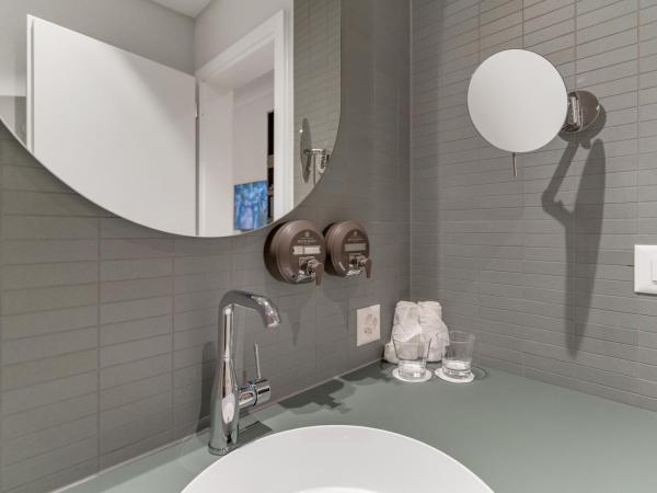 Waldstätterhof Swiss Quality Hotel : photo 1 de la chambre chambre triple